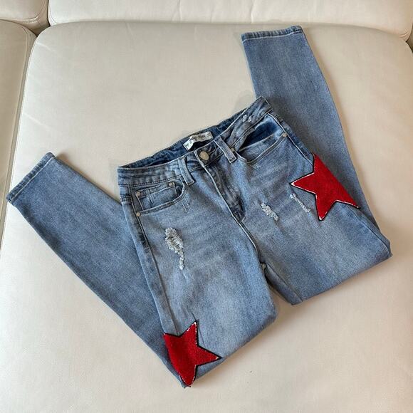Indigo Rein Red Star Distressed Skinny Jeans - Picture 1 of 8